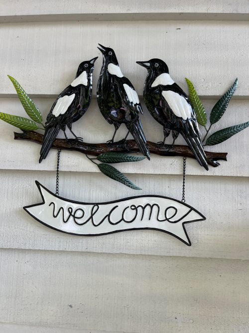 Magpie-Melody-Welcome-500x667
